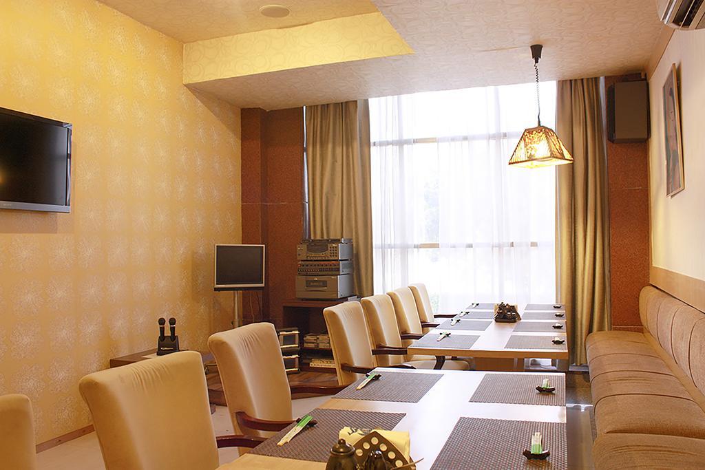 Days Hotel By Wyndham Neemrana Ngoại thất bức ảnh
