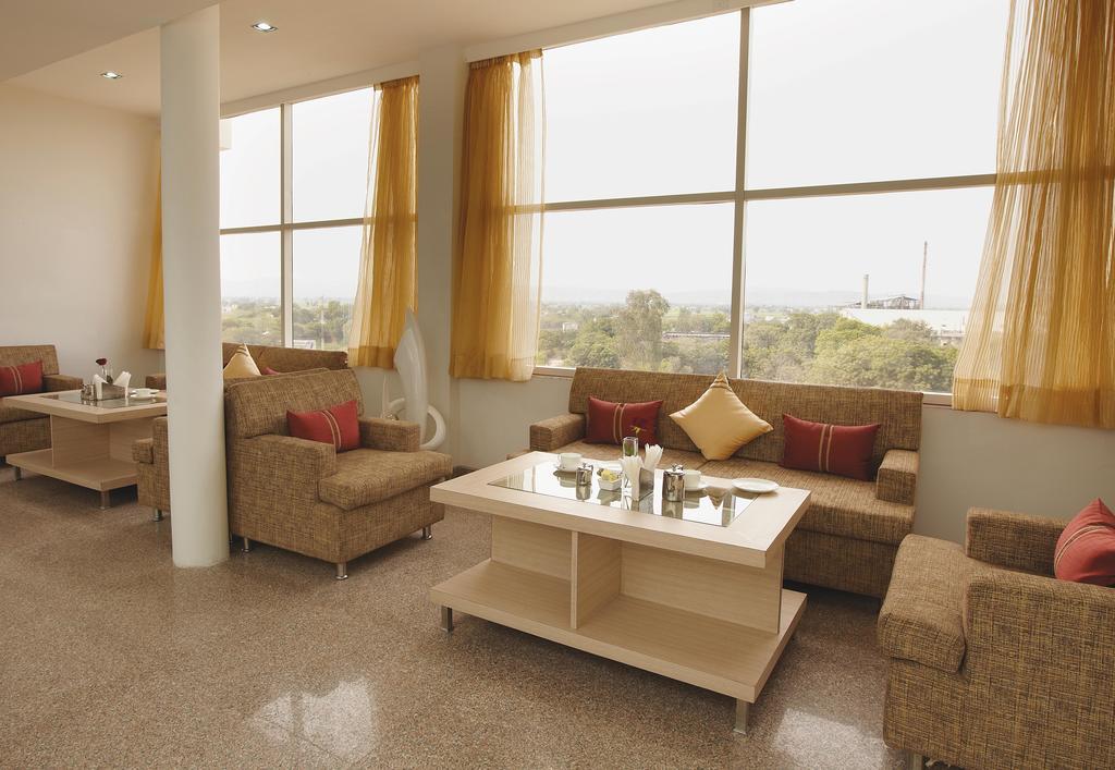 Days Hotel By Wyndham Neemrana Ngoại thất bức ảnh