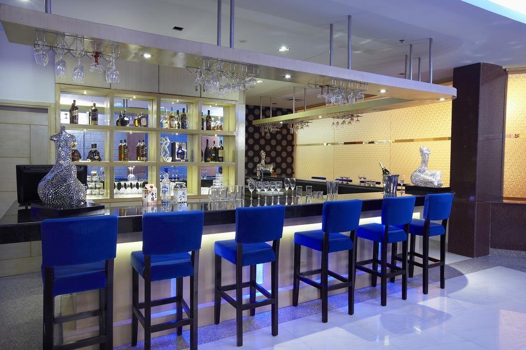 Days Hotel By Wyndham Neemrana Ngoại thất bức ảnh