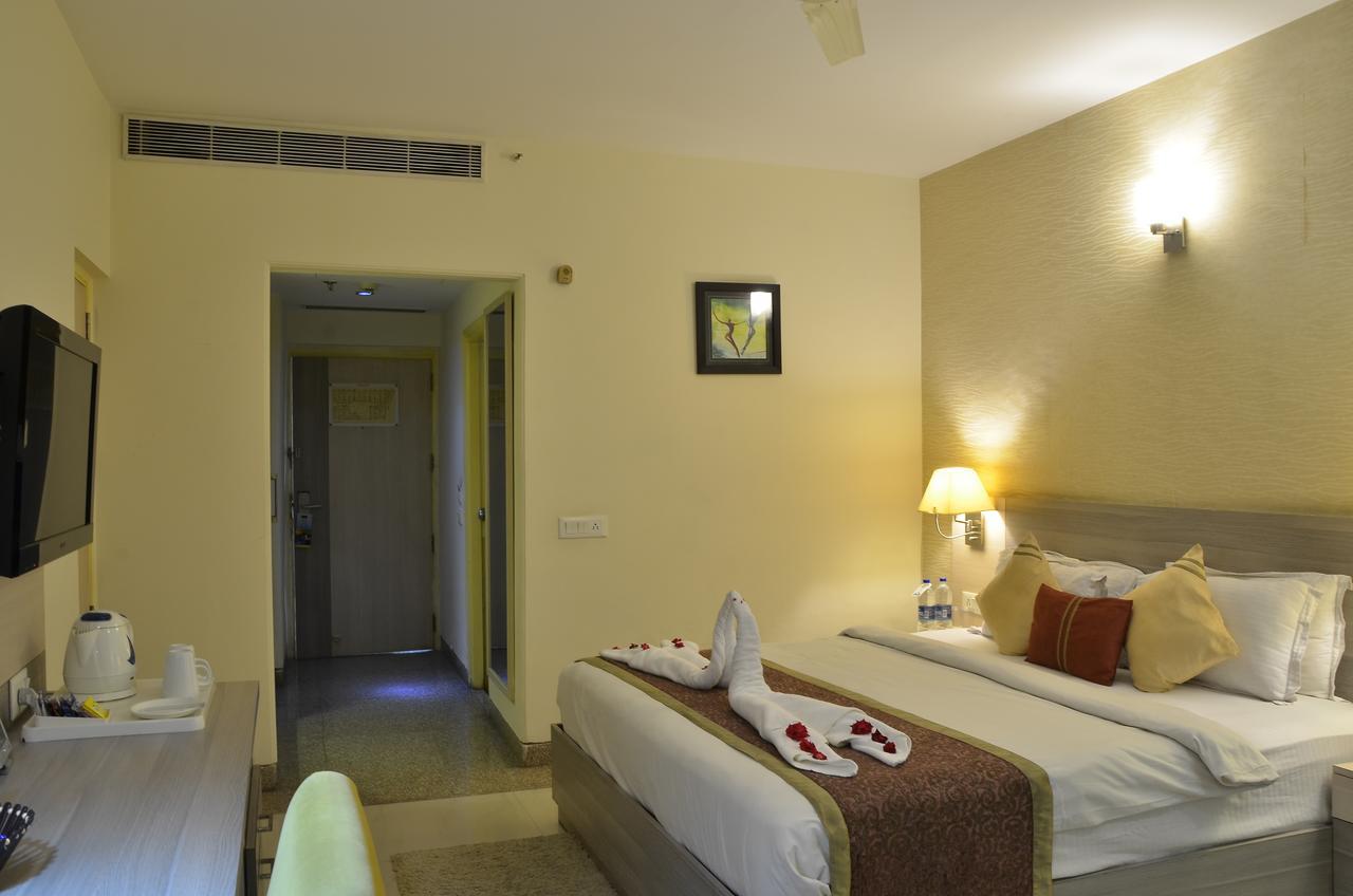 Days Hotel By Wyndham Neemrana Ngoại thất bức ảnh